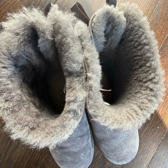 Gray Suede Bow Ugg Boots - Picture 3 of 5